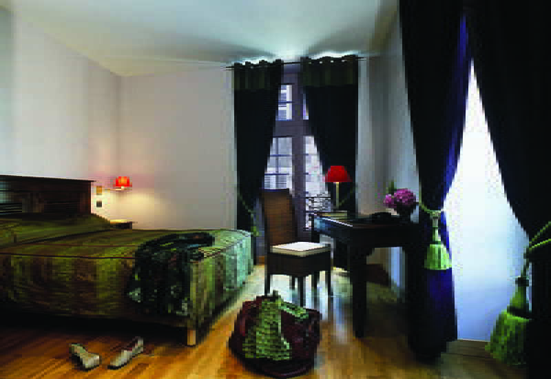 The Originals City, Hotel La Reine Jeanne, Ортез Экстерьер фото