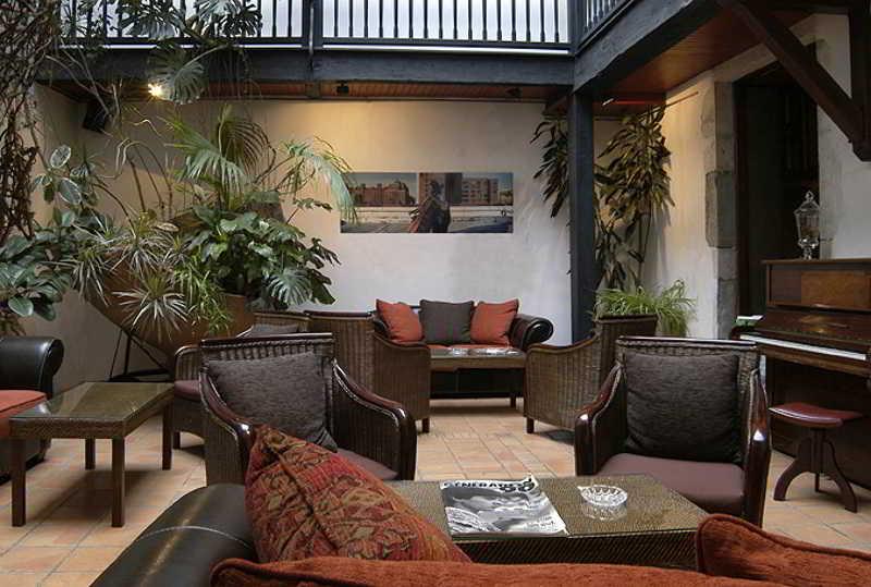 The Originals City, Hotel La Reine Jeanne, Ортез Экстерьер фото