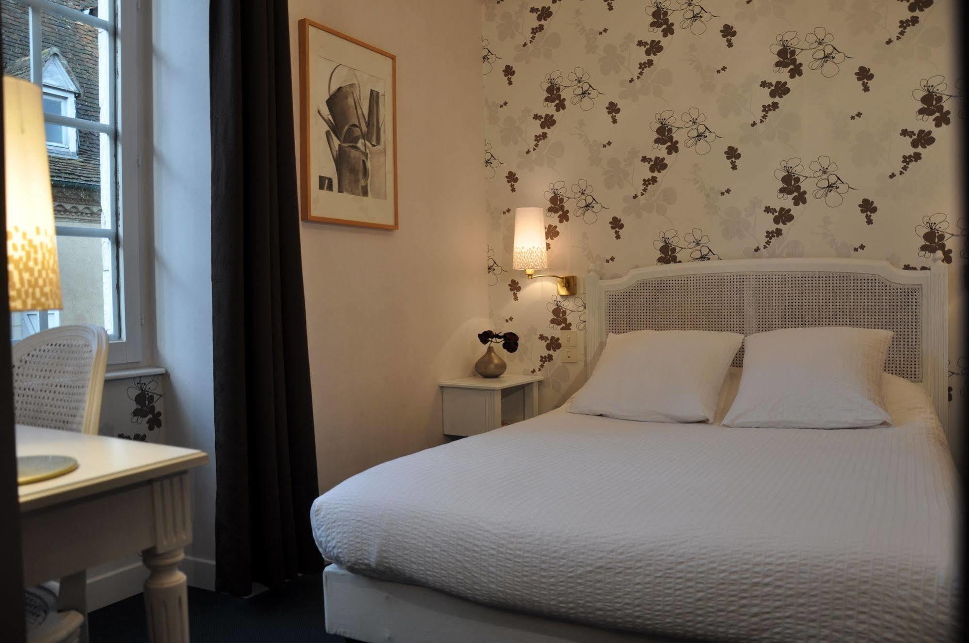 The Originals City, Hotel La Reine Jeanne, Ортез Экстерьер фото
