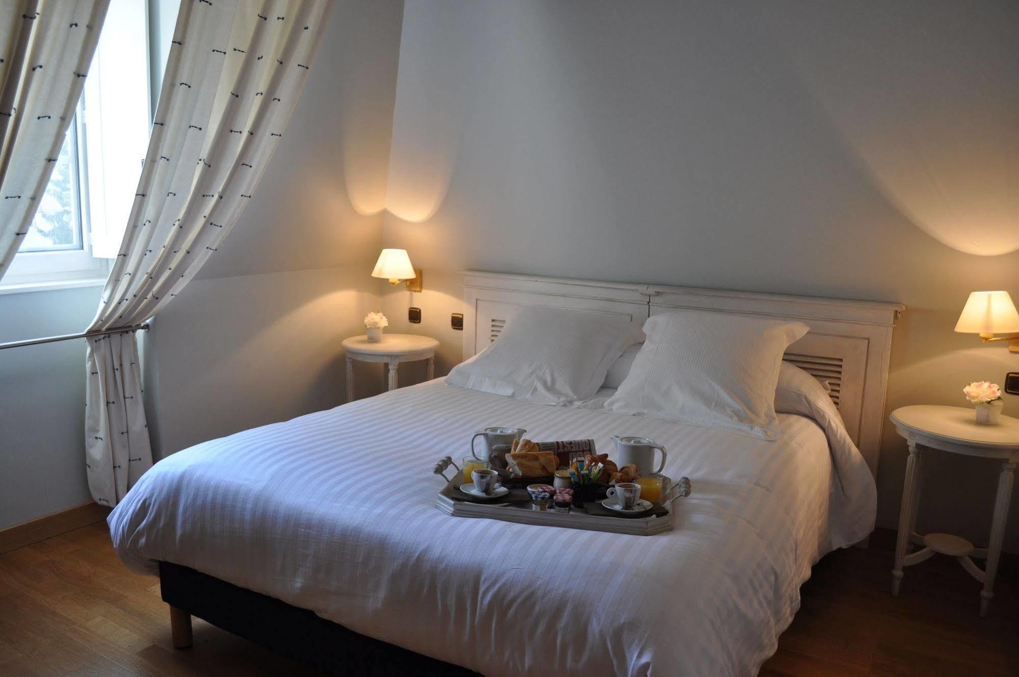 The Originals City, Hotel La Reine Jeanne, Ортез Экстерьер фото